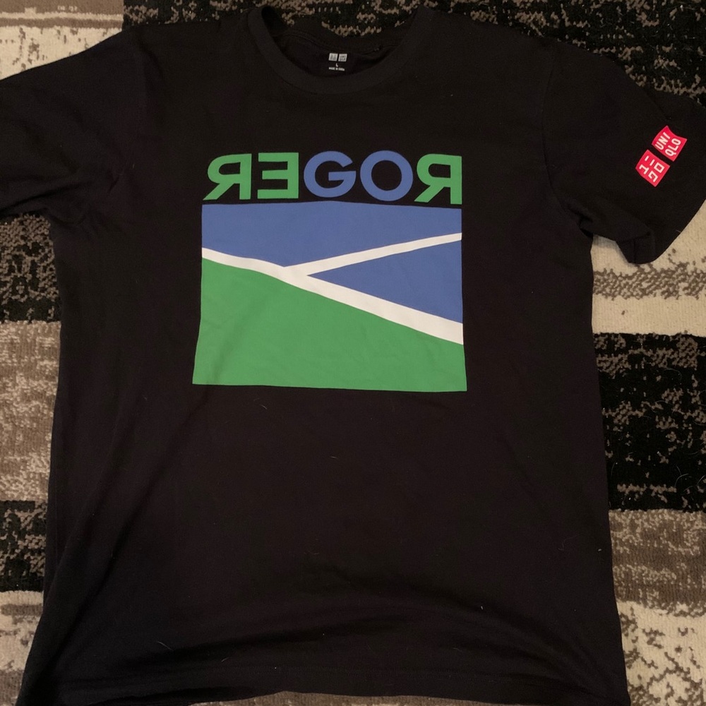 Uniqlo x Roger Federer Tshirt